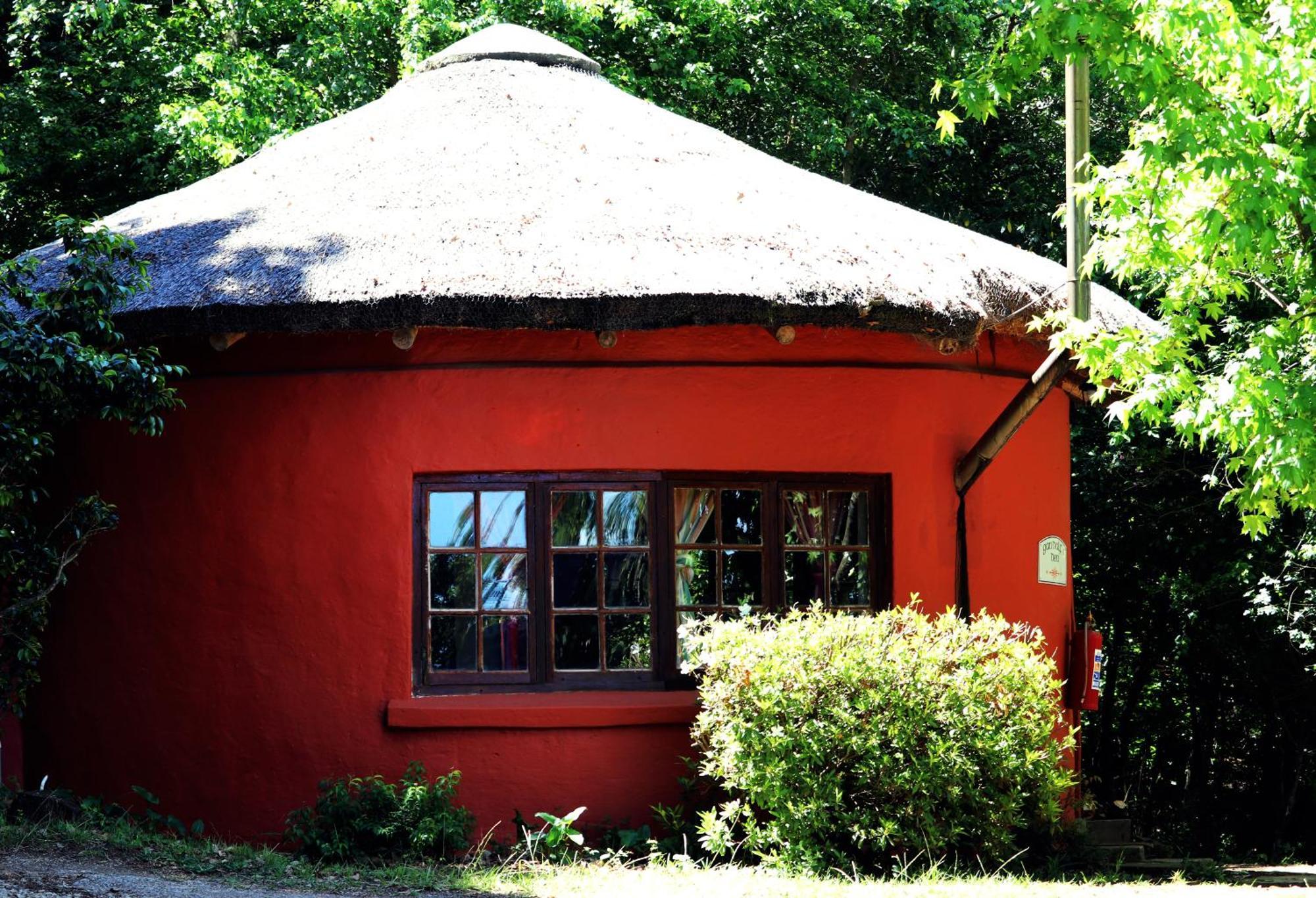 Away With The Fairies Nature Lodge And Backpackers Hogsback Bagian luar foto